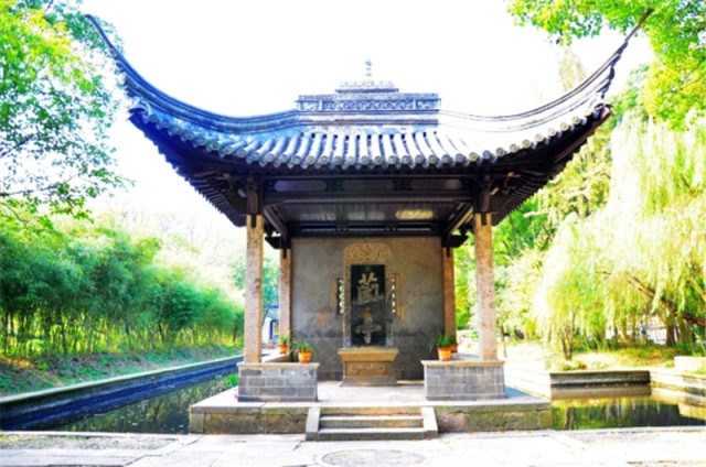 2020年 月,迁客入驻绍兴兰亭景区,在"书法圣地"和"园林杰作"期待您的